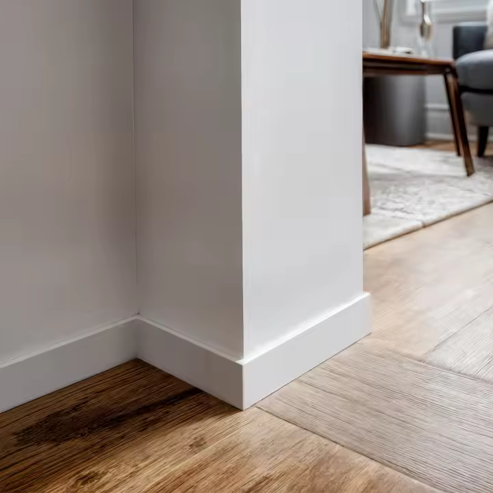 Ledkia Moldura Rodapié Pasacables 2m Edge Blanco - 1