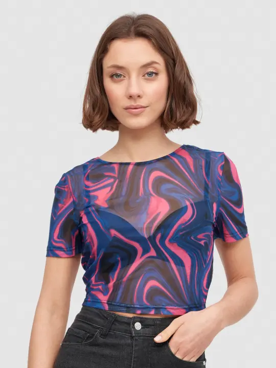 Añade un toque psicodélico a tu outfit con esta camiseta de manga corta en tejido tull estampada INSIDE - 1