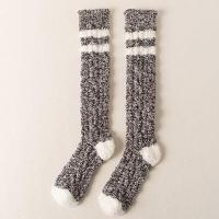 Calcetines De Velours Coral Para Mujer Con Plumas Gruesas Calcetines Térmicos Para Dormir Medio Cilindro Aislantes De Invierno - details 14