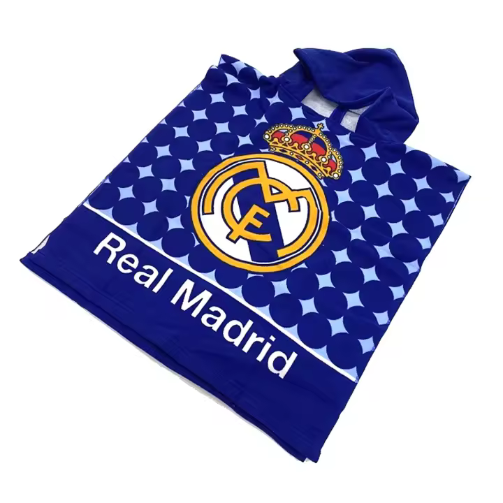 Real Madrid Poncho Toalla de Playa y Piscina 55x55cm, 250g/m², Poncho Infantil para Niños Real Madrid, Toalla de Baño Microfibra, Regalo Cumpleaños, Color Azul - 1