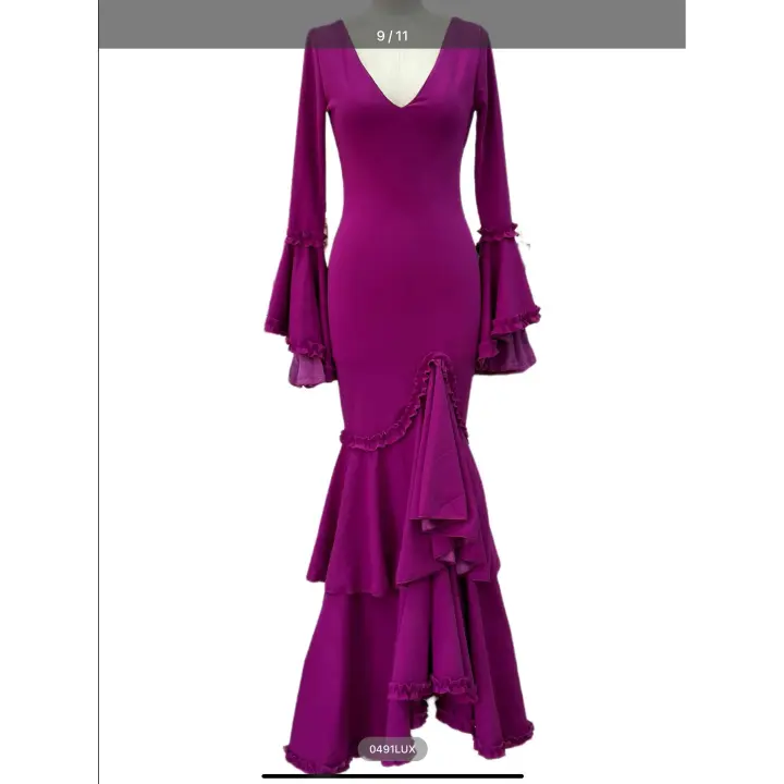 VESTIDO FLAMENCA  LICRA FABRICADO EN    ITALIA . TALLAS XS/S 34/36 - 72CM 60CM 76CM . M/L  38/40 - 80CM 68CM 84CM . XL/XXL  - 42/44/46 - 92CM 80CM 96CM  LARGO 150CM - 1