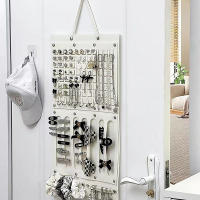 Organizador De Joyas Y Trenzas Grande Soporte De Pared Para Almacenamiento Espacioso Y Decoración De La Pared Clip Para Cabello Y Aretes - details 3
