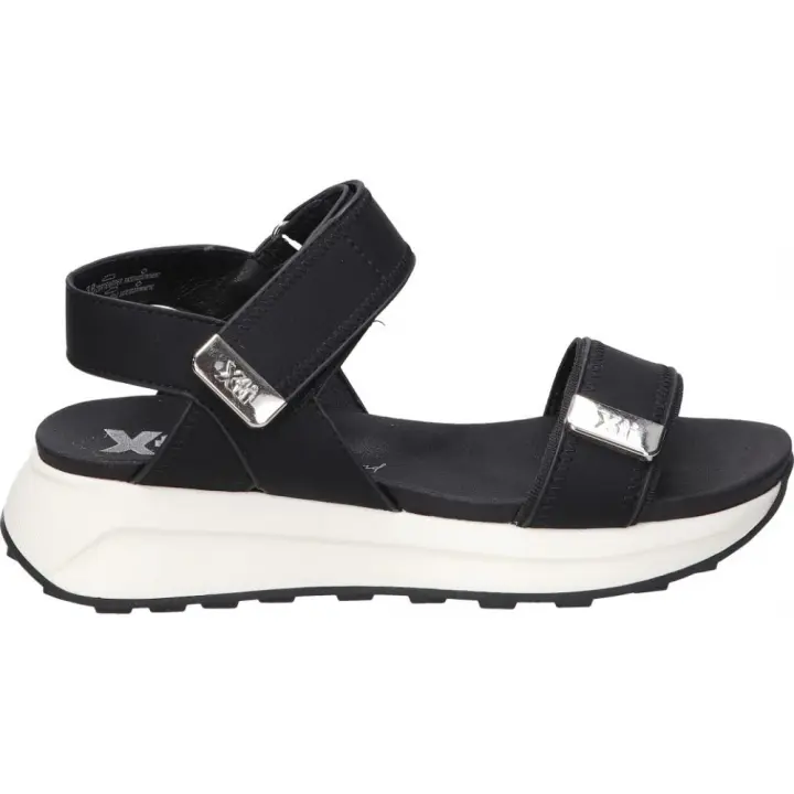 XTI Sandalias con Cuña XTI para Mujer – Sandalia en Color Negro – Sandalia con Cierre de Velcro – Cuña Media y Cómoda – Con Plataforma – Estilosas – Vegan – Versátiles – Modelo 143874 - 1