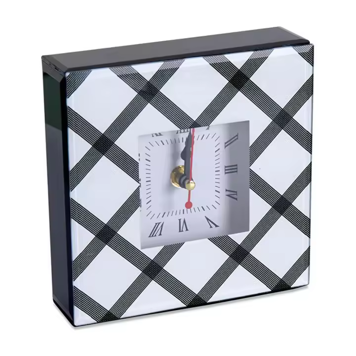Reloj 15*15 rombo blanco y negro gus  Material: Cristal Medidas (Ancho*Alto*Fondo): 15*15*4Presume de casa - 1