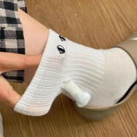 Calcetines Creativos Y Moda Con Imagen De Mano En Blanco Y Negro Talla Media Para Parejas Calcetines Magnéticos Divertidos - details 4