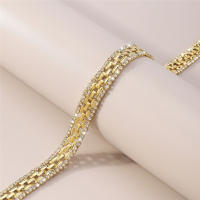 Collar De Cadena De Diamantes Geométricos Para Mujer Vintage Cristal Hueco Salón De Moda Aesthetic Joyería De Cuello - details 6