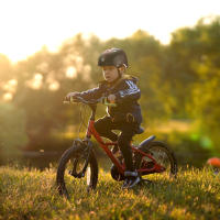 Juego De Protección Deportiva Para Niños Y Niñas 7PCS Esquísatecato Con Casco Patines Y Scooter Equipamiento De Protección Para Ciclismo Patinaje Y Esquí - details 6