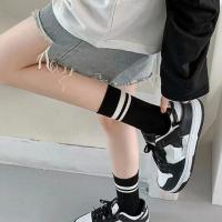 Calcetines De Mujer Estilo Casual Breto Negro Blanco Algodón Transpirable Medio Torsionado Bordado Letras Suaves Para Otoño - details 10