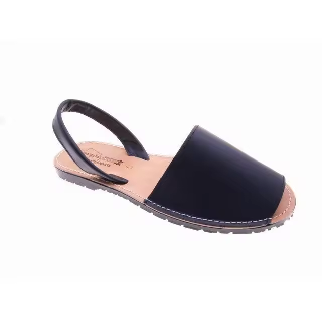 MODELO 550 DE HOMBRE Y MUJER PIEL HIELO-BEIG-AZUL Y ROJO Menorquina Abarca Piel Blanco Hecho en España DEL 35 AL 46 MUY COMODAS FRESCAS Y ELEGANTES IDEALES PARA TUS DIAS DE VERANO - 1