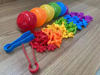 Juego De Colores Arcoíris Con Dinosaurios Y Vehículos Juguete Educativo Montessori De Aprendizaje Sensorial Para Niños En Preescolar - details 8