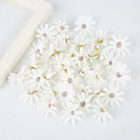 10/20/50Pcs Flores Artificiales De Girasol Mini 4cm Cabezas De Flor De Seda Para Decoración De Casamiento Y Hogar Accesorios Para Corona De Novia - details 6