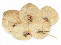 Lote de 12 abanicos de rafia decorados regalos para invitadas de boda comuniones bautizos aniversarios - Detalles de boda y regalos de celebración para eventos - details 3