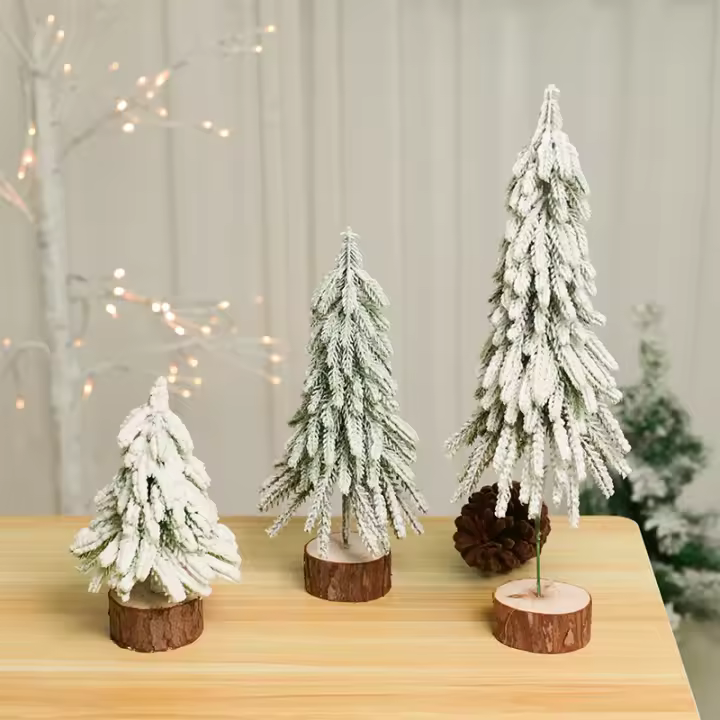 Mini Árbol De Navidad Con Pinales Enfrascados Decoración Para Escritorio Adorno Festivo Para Hogar Y Oficina Figura De Plástico - 1