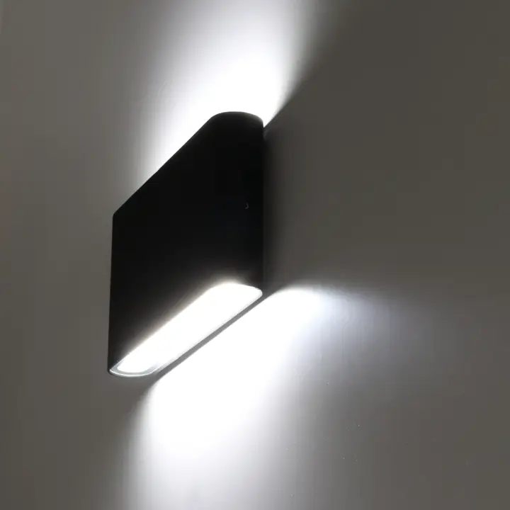 ALPINALUZ Aplique LED 12W "SAFATA" IP54 para exterior/interior, diseño rectangular en aluminio blanco, iluminación arriba y abajo, 2700K Blanco cálido - 1