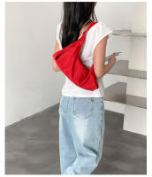 Nueva Bolsa De Hombro Para Mujer En Color Sólido Sencillo Con Cierre De Cremallera En Nylon Para Comunicación Armpit Bag - details 13