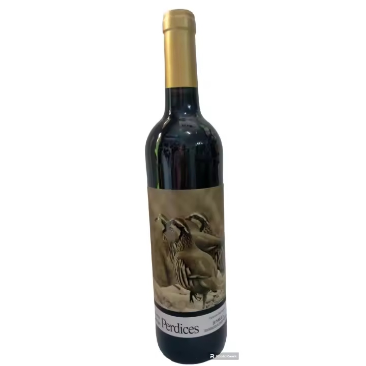 Vino tinto Cabernet Sauvignon, Bodegas Garcia Molina, es una uva de un color muy oscuro y opaco, con tonos azulados y púrpuras,  lo que hace que produzca vinos de un color rubí intenso, sus aromas a frutos silvestres y elevado nivel de taninos - 1