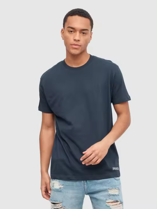 Una camiseta básica es un imprescindible en el armario de cualquier joven INSIDE - 1