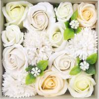 Caja de Regalo Flores de Jabón AWArtisan – Blanco y Marfil: Elaboración Artesanal, Ideal para Bautizos, Bodas o Cumpleaños en Hermosa Presentación Artesana - details 0