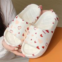 Sandalias De Mujer Con Diseño De Estampado De Amor Y Suela Gruesa Para Interior Y Playa Cómodas Plataforma Medio Tacón Para Verano Parejas - details 5