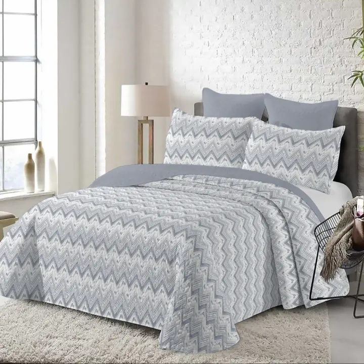 Juego de Cama (Colcha Reversible Geométrica + 2 Fundas) - Diseño Discreto de Lujo con Estampado Abstracto | Tejido Premium Antiarrugas, Ideal Estilos Modernos/Contemporáneos + Lavado Fácil - 1