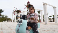 Twinly - Moto Eléctrica para niños SCOOTLY - Motocicleta bateria Infantil con MP3 (Bluetooth) y USB, 82x65x32cm Cargador y batería 6V hasta 40min – Acelerador de Pedal - Desde 3 años – Maletero y Mando a Distancia - details 9