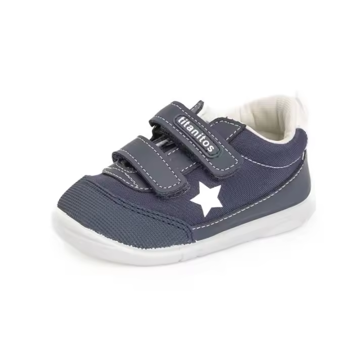 Zapato Respetuoso Barefoot Titanitos Bioelastic Leo Navy Deportivas Infantil. Piso súper flexible para que nuestros bebés tengan una pisada natural al caminar como lo harían si fueran descalzos, vital para el correcto desarrollo motor y cerebral. - 1