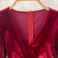 Vestido Bodycon De Veludo Negro/Rojo Para Mujer Vintage Con Cuello En V Y Mangas Largas Patchwork Midi De Otoño Invierno - details 4