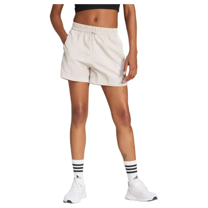 Pantalon Corto Adidas Essentials Lifestyle Woven 3-Stripes para mujer en color beige - 1