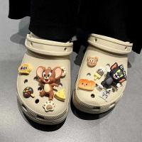 SET MINISO Tom Y Jerry Accesorios De Decoración Para Zapatos De Dibujos Animados Lindos Regalos De Navidad Para Clásicos Clogs - details 3