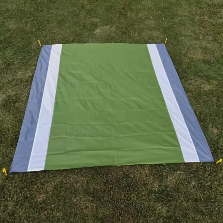 Outdoor Waterproof Picnic Blanket - Foldable Camping & Beach Mat with Storage Pocket, Polyester Plaid Ground Cover - 1