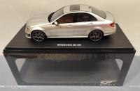 MERCEDES C63 AMG SILVER 1:18 GT SPIRIT GT462 - details 1