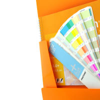 Carpeta Para Block de Dibujo con Cierre de Gomas Elásticas Redondas extra Anchas a Juego con Cubiertas Rígidas y Solapas muy Resistentes en 12 Colores Colorline. 100% Reciclable by Office Box. - details 1
