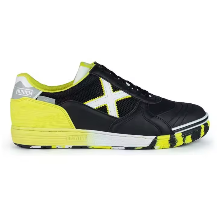 Calzado Futbol marca Munich modelo 3111403 para unisex en color negro - 1