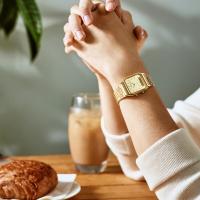 Reloj Casio AQ-230A-9 – Estilo Clásico y Elegancia Atemporal en Dorado - details 0