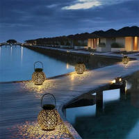 Lámpara De Hierro Fundido Hueco Con Luz Solar LED Impermeable Para Jardín Decoración De Arte Exterior Proyección De Luz Colgante - details 1