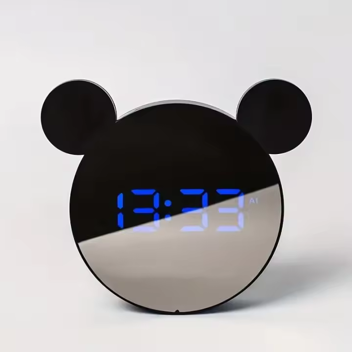 Reloj De Alarma Digital LED Con Función Snooze Y Carga USB Mini Ratón Electrónico Decorativo Para La Habitación Incluye Cable De Carga - 1