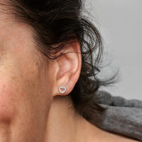 Pandora Pendientes de Botón en Plata de Ley Corazón Abierto Brillante，Incluye Caja Original - details 1