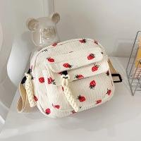 Bolso De Hombro Hermoso Con Patrón De Grama Y Pista De Fresas Bolso Bandolera Casual Para Mujer Maletín De Maquillaje Estudiante Con Múltiples Bolsillos - details 0