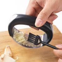 Prensa de ajo, trituradora de ajo, trituradora de ajo de cocina, trituradora de jengibre de acero inoxidable de grado alimenticio 304 con cepillo de limpieza y pelador de ajo de silicona - details 4