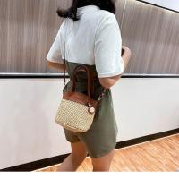 Bolso De Hombro Para Mujer Vintage Hecho a Mano Estilo Playa Con Correa Cruzada Y Patchwork Material PU Bolso De Mano De Diseñador - details 3
