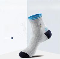 Calcetines De Algodón Aireado Y Secado Rápido Para Hombre Medio Caftán Deportivo Todas Las Estaciones Holstería De Patrón Geométrico - details 0