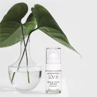 LOV2B Sérum regenerador intensivo. Repara - Disminuye las Arrugas - Redensifica. Elaborado con 2 Factores de Crecimiento (EGF), Vitamina C Estabilizada, Ácido Hialurónico,  Bioretinol y un antioxidante (tetrapétido-2 y Ácido Ferúlico). 15ml - details 0