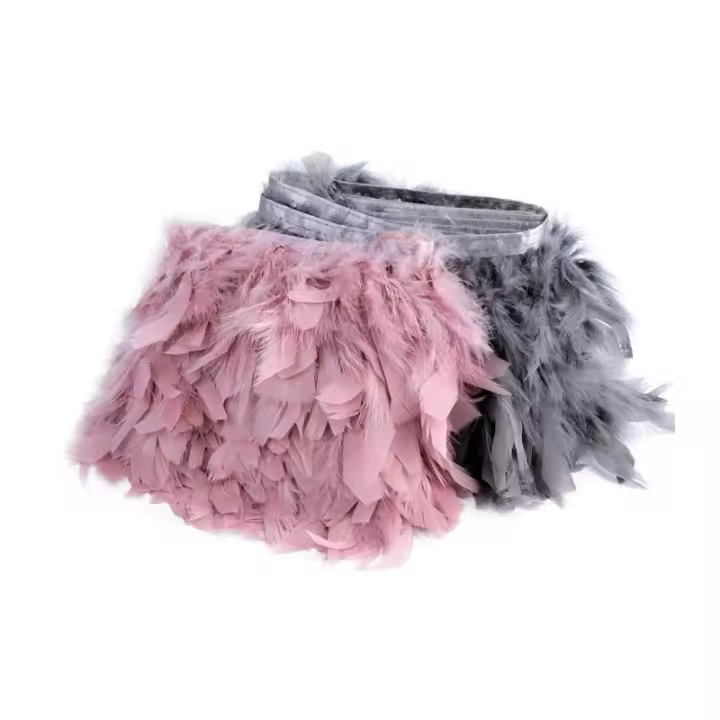 Fleco de Pluma de Pavo 25 Cm Natural para Decoración de Sombreros y Bolsos - 1