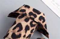 Pantalla De Mano Con Codos Para Mujer Estampado De Leopardo Estilo Retro Europeo Y Americano Con Borlas Decorativas 3D Versátil Para Mujer - details 11