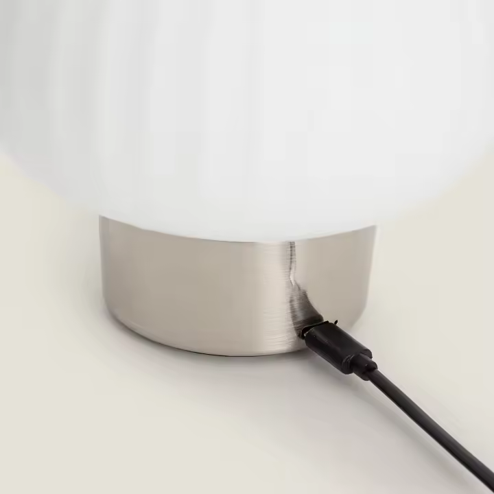 Ledkia Lámpara de Mesa LED Metal Portátil Exterior con Batería USB Recargable Aluzna Níquel - 1
