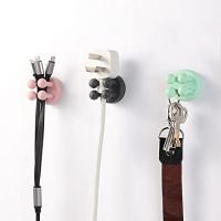 El cable del enchufe de La Llave De la toalla, decoración que se adhiere a la función esencial del dormitorio - details 3