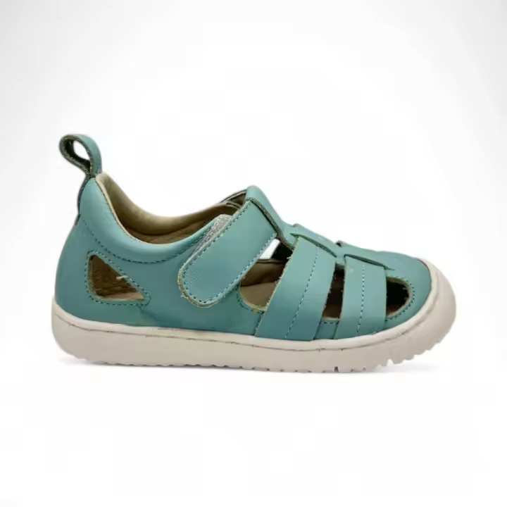 Zapatos marca Coquette para infantil en color verde - 1