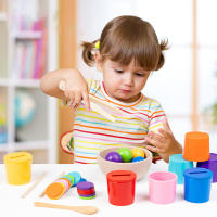 Juguete Montessori De Madera Juego De Colores Y Alineación Con Bolas Arcoíris En Copas Educación Temprana Para Niños De Preescolar Edad 3+ - details 1