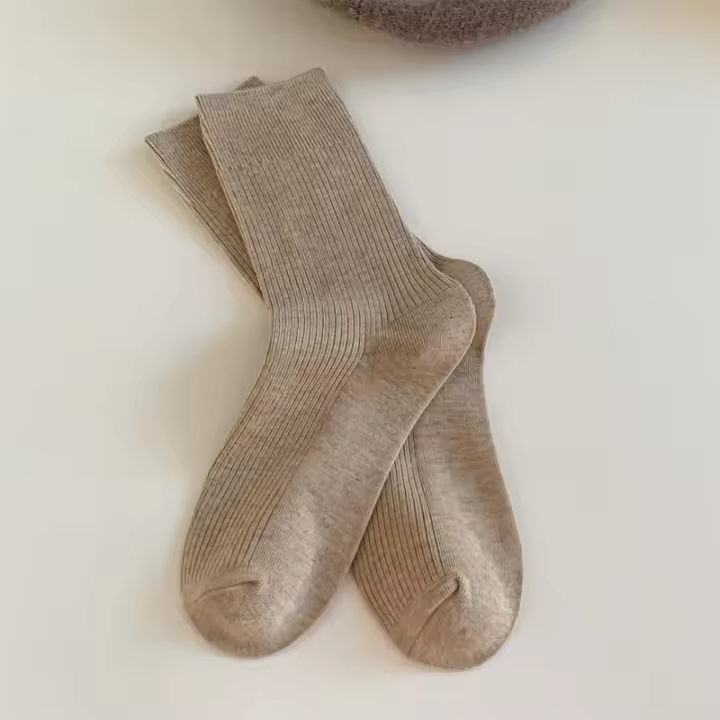 Calcetines De Mujer Estilo Retro Breves De Color Sólido Casual Transpirables Para Otoño E Invierno Suaves Y Cómodos - 1