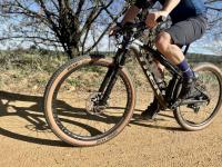 Pneumático De Bicicleta Goodyear Peak SL Race 29x2.25 Tuboless 120TPI Anti-Abrasión Para MTB XC Off-Road Color Negro/Tan - details 5